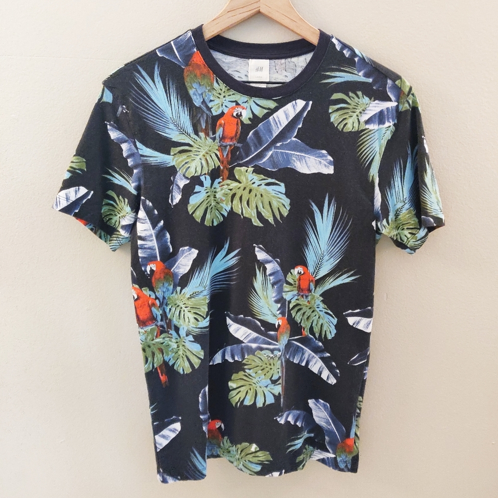 H&M Jungle Themed Shirt 🦜